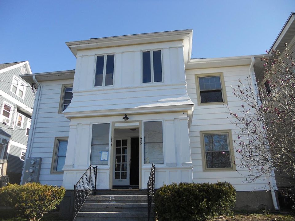 1st image of 1853 Chapel St #1
