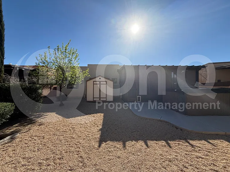 1230 N Golden Palomino Pl — Photo 2