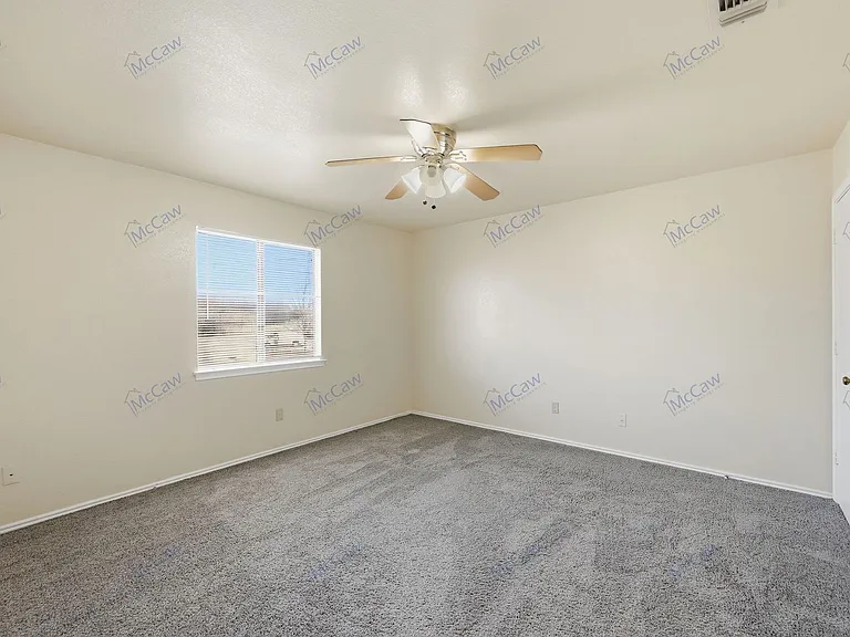 911 Wellridge Dr — Photo 14