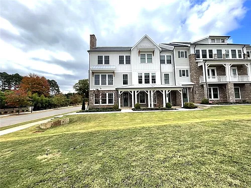 2024 Cortland Rd Photo 1