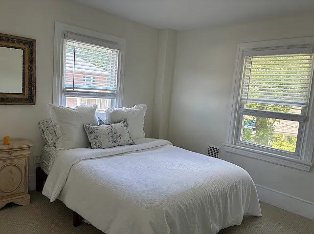 210 Paxson Ave — Photo 11