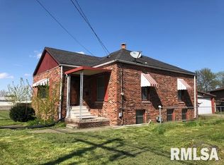502 N Hickory St, Du Quoin, IL 62832