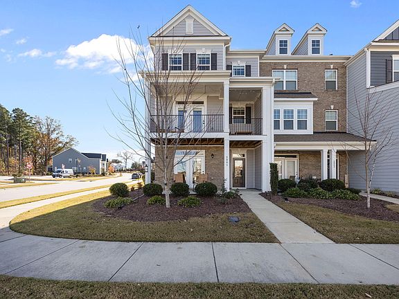 2nd image of 2901 Great Lawn Rd