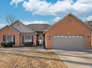 2011 Duncansby Dr SW, Decatur, AL 35603