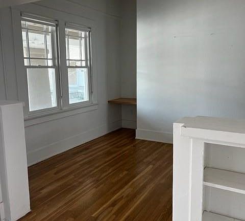 3rd image of 40 E 14th St APT 8
