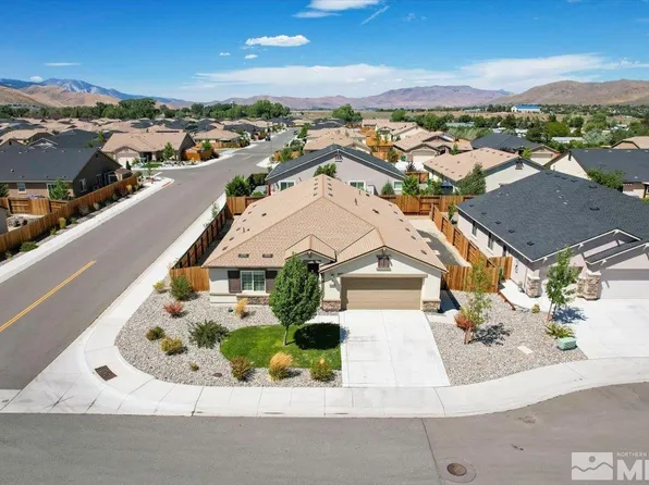 1402 Tule Peak Cir, Carson City, NV 89701