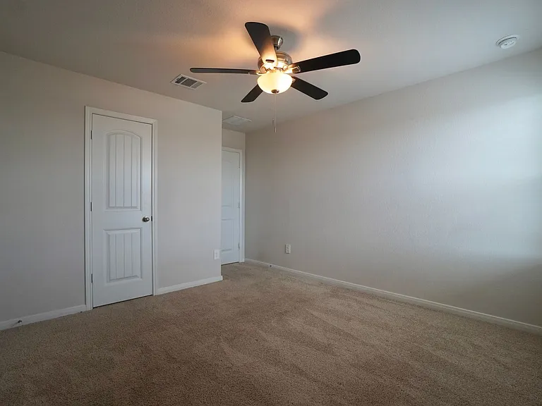 115 Bethpage Dr — Photo 20