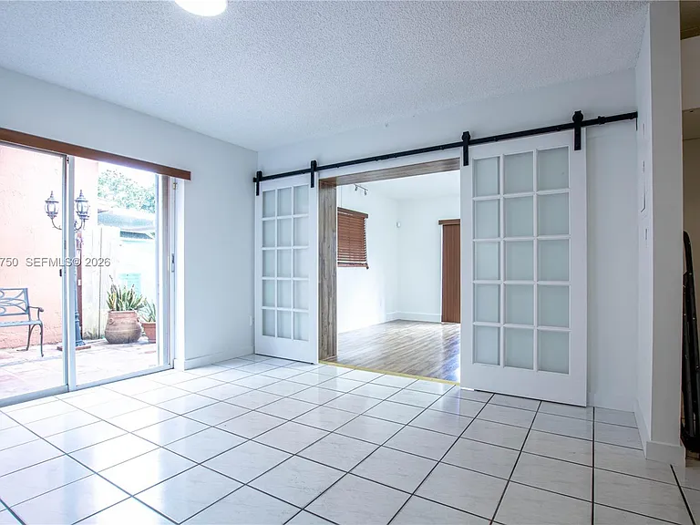 16227 SW 139th Ct — Photo 4