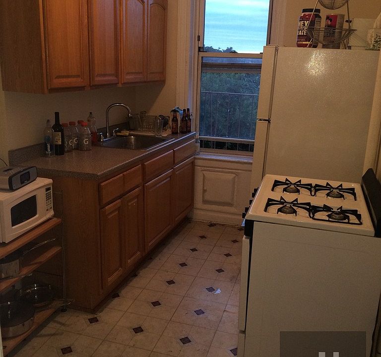 1st image of 2521 23rd St APT 13