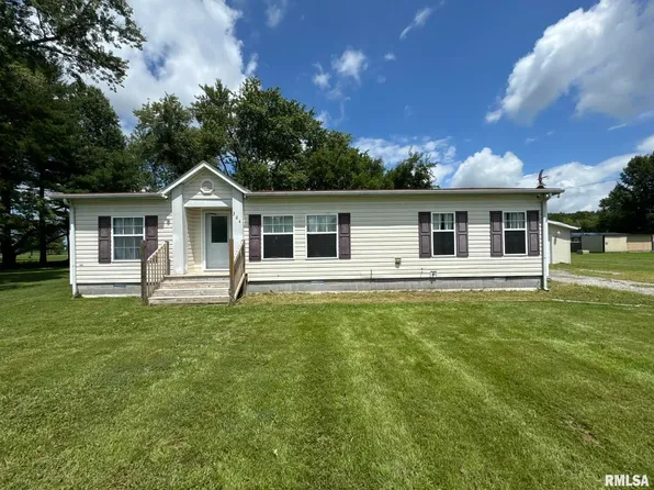 304 W Lottie St, Sesser, IL 62884