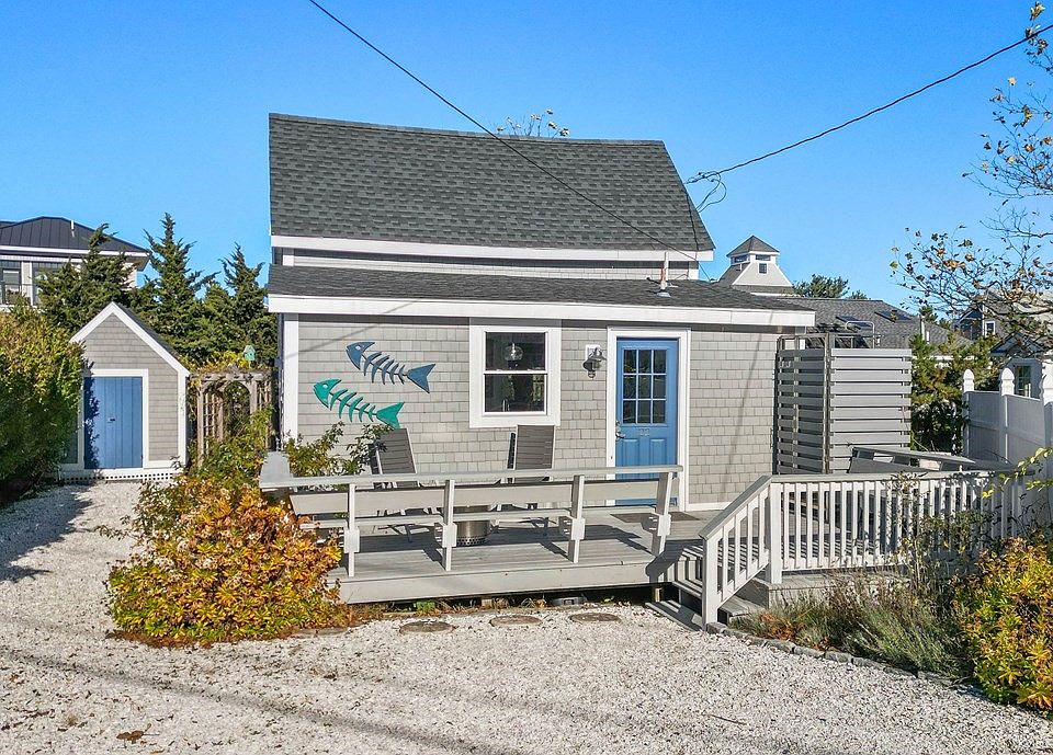 1st image of 22 Harbor St