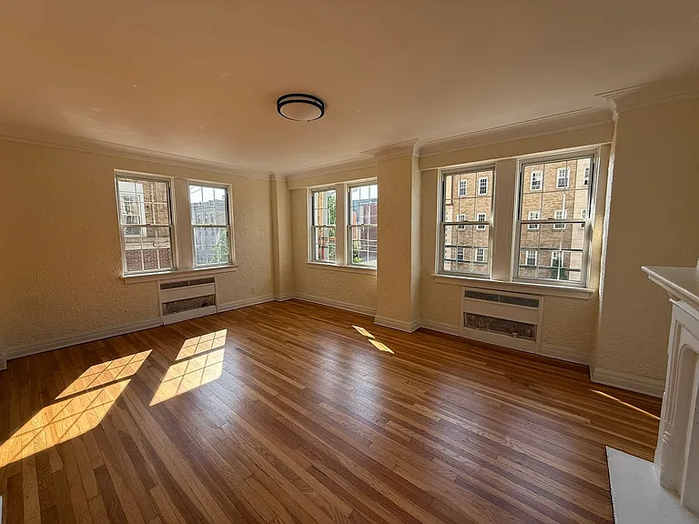 New King Edward Apartments — Photo 275