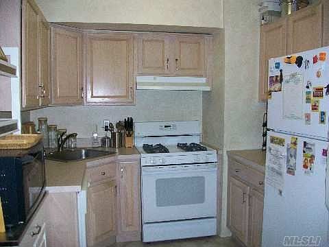 3rd image of 55 Monroe Blvd APT 5K