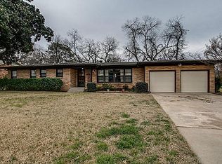 104 E 7th St, Irving, TX 75060