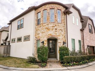 1614 W Rose Terrace Ln, Houston, TX 77055