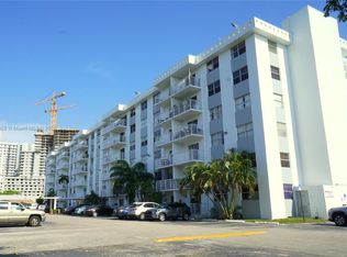 16465 NE 22nd Ave APT 513, North Miami Beach, FL 33160
