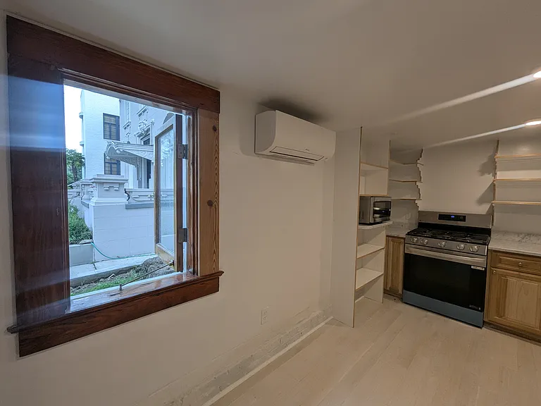 5339 Saint Charles Ave #B — Photo 13
