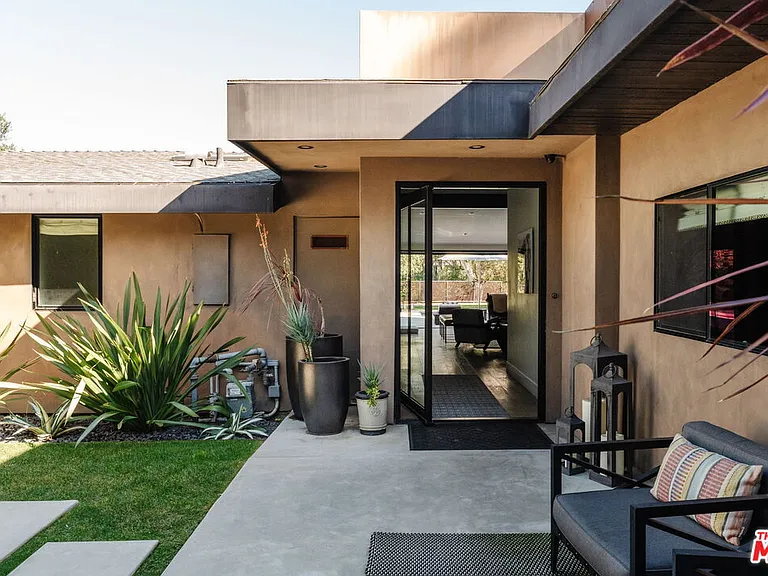 15490 Milldale Dr — Photo 1