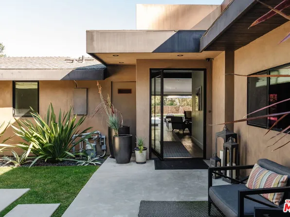 15490 Milldale Dr, Los Angeles, CA 90077