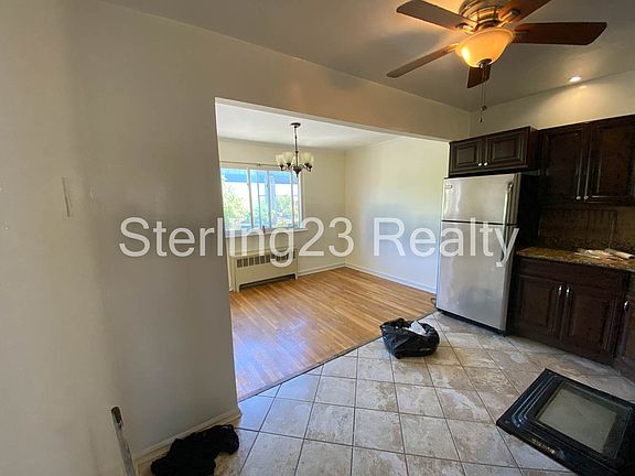 5th image of 21-24 Hoyt Ave S #3D