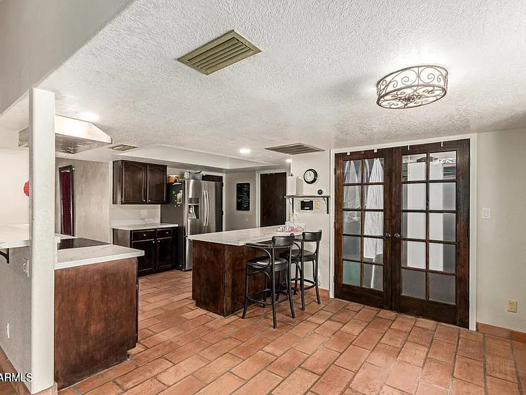 239 E Aster Dr — Photo 6