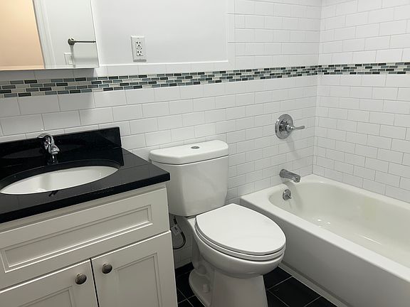 4th image of 524 E 83rd St #3W