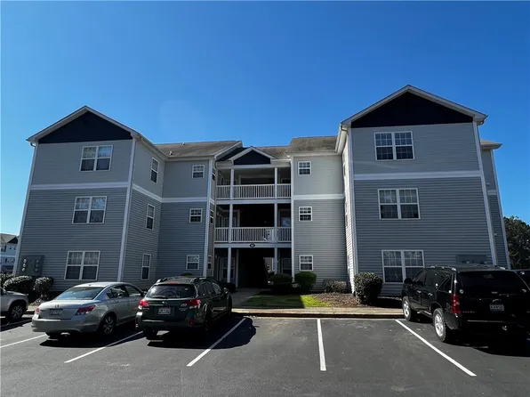 182 University Village Dr APT K, Central, SC 29630