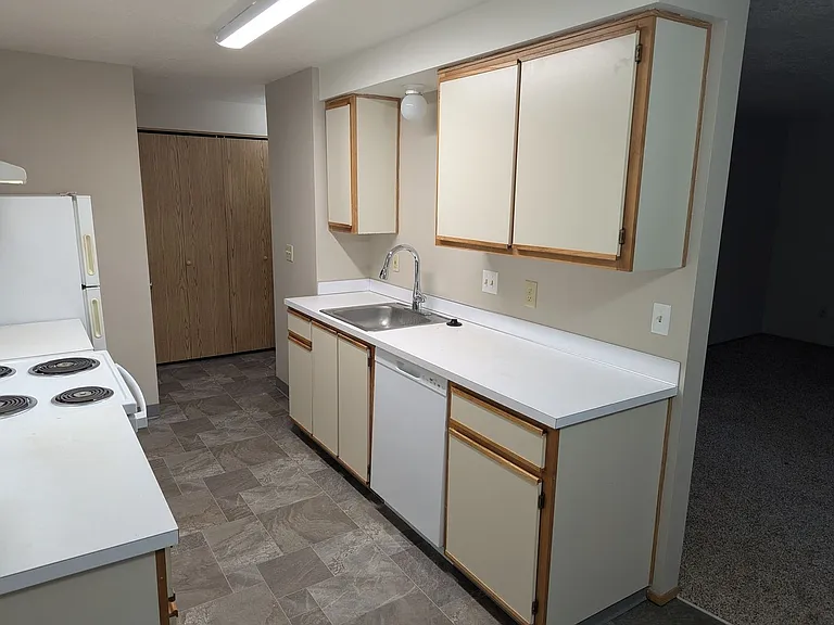 Silverwood Apartments — Photo 54