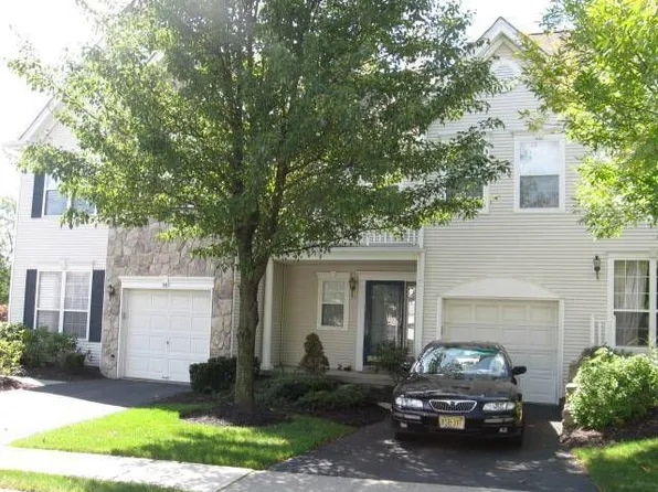 16 Mayflower Dr, Basking Ridge, NJ 07920