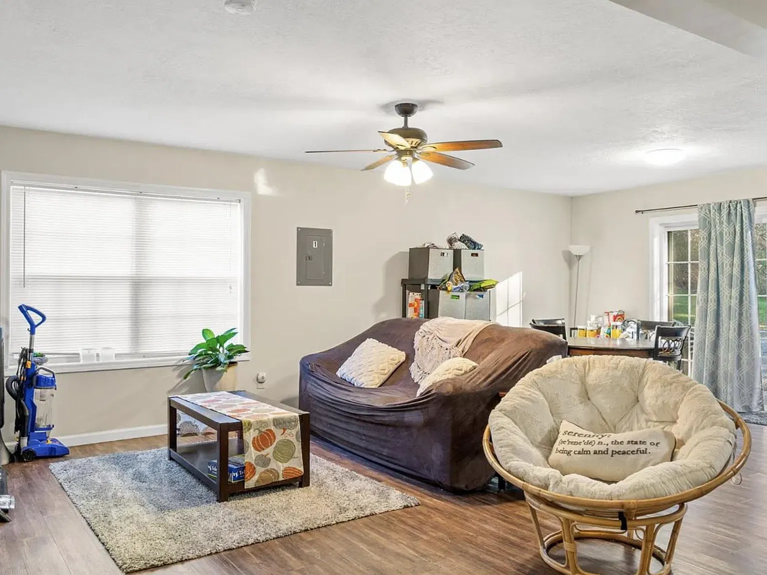 4 bed, 1800 sqft, $3,300 — Photo 2