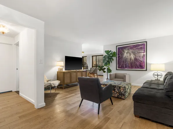 190 East 72nd Street image 1 of 11