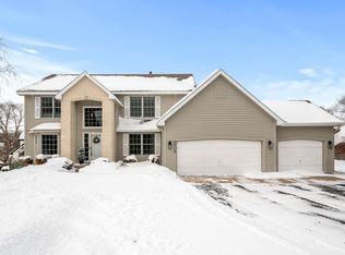 8908 Bradford Pl, Eden Prairie, MN 55347