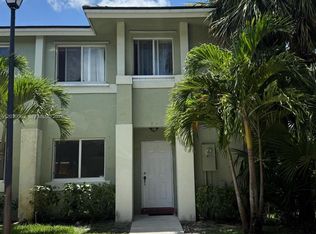 136 Hidden Court Rd #22, Hollywood, FL 33023
