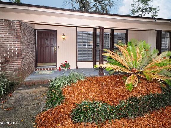 2nd image of 3823 Villa San Jose Dr