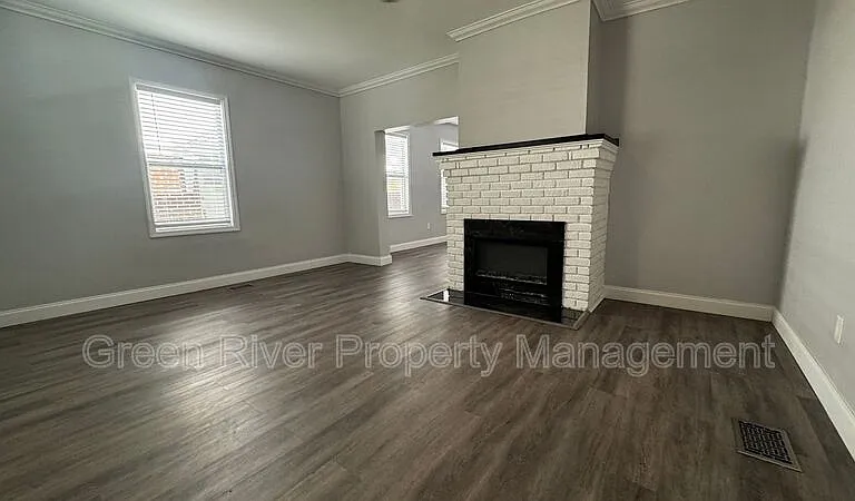 2805 College St — Photo 4
