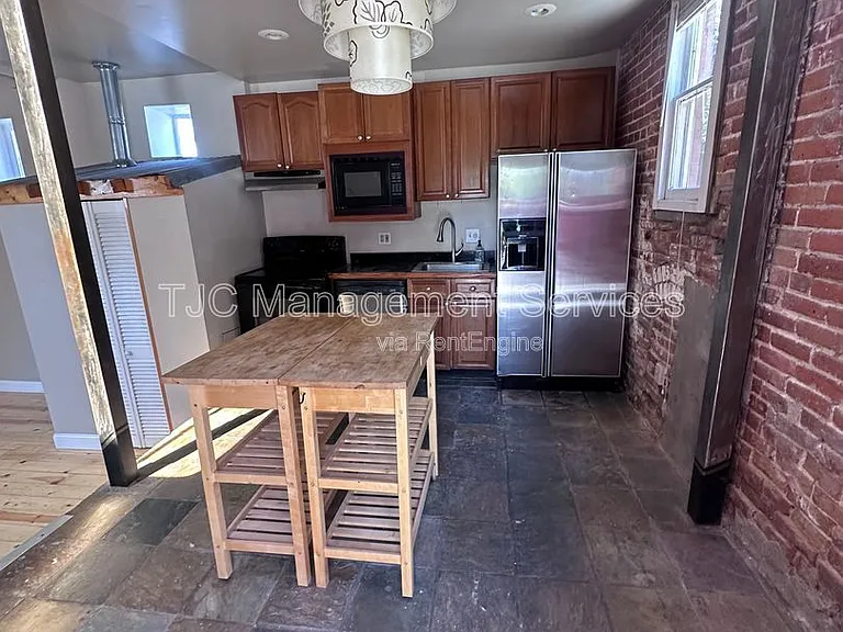 1565 N Race St — Photo 4