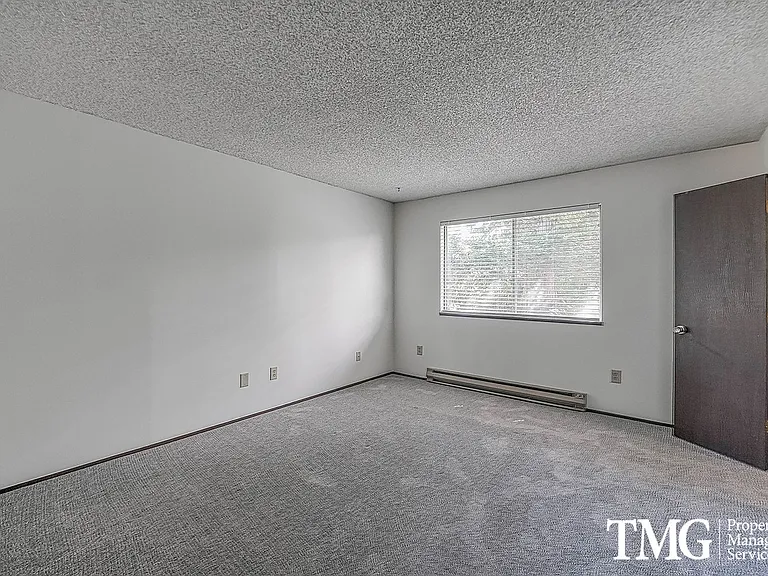 321 NE 105th St — Photo 20