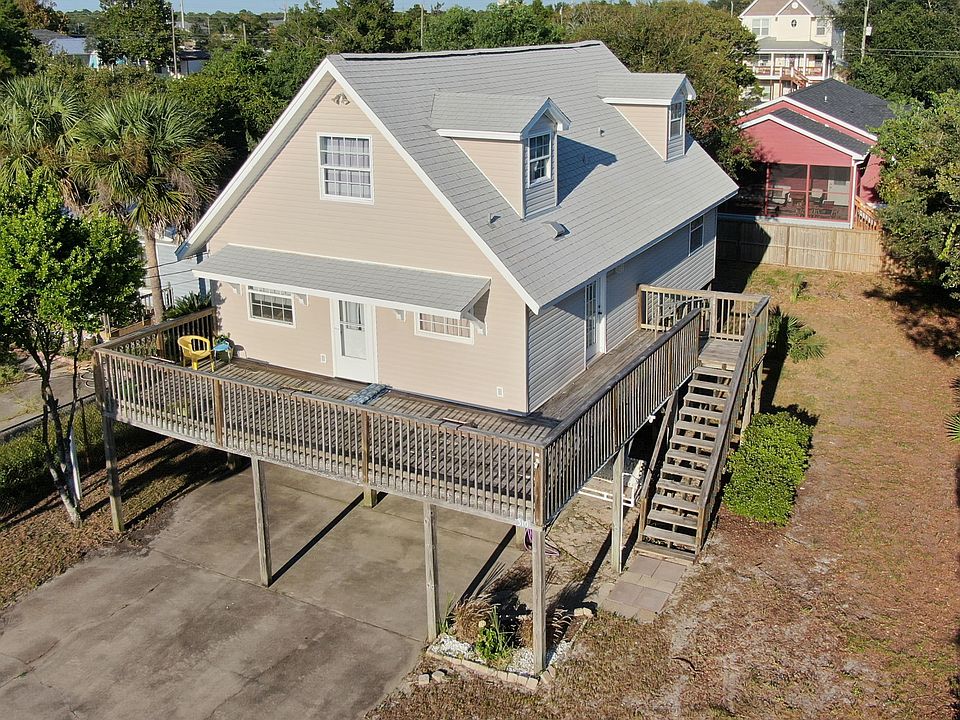 1st image of 310 Palm Dr