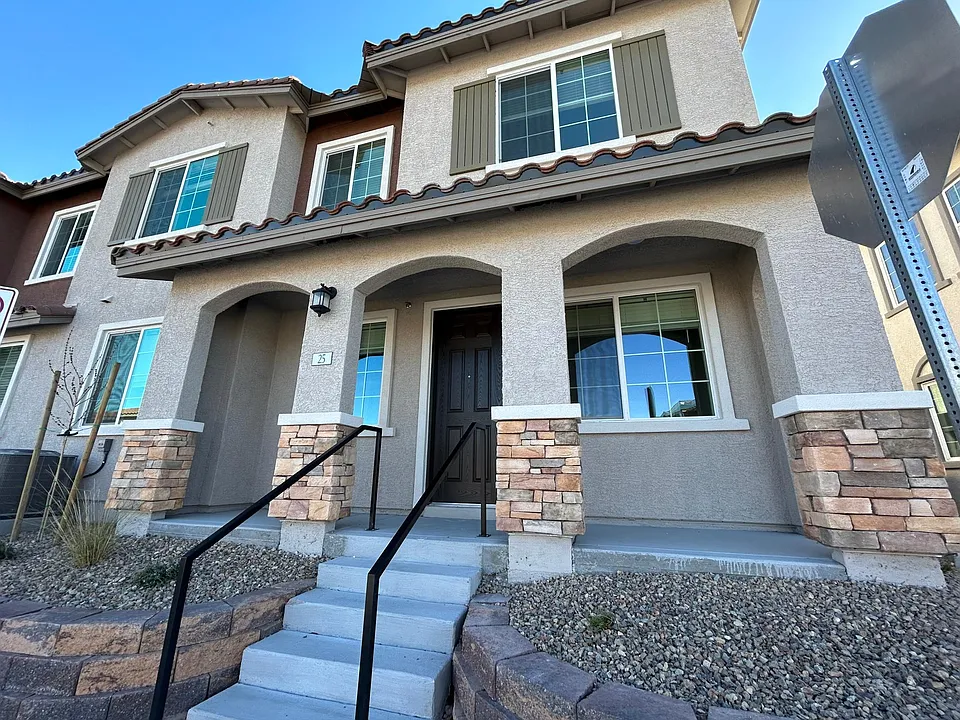 25 Barbara Ln #25