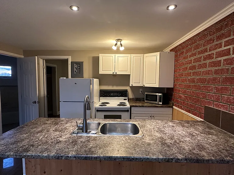 94 Hamilton Rd #2 — Photo 7