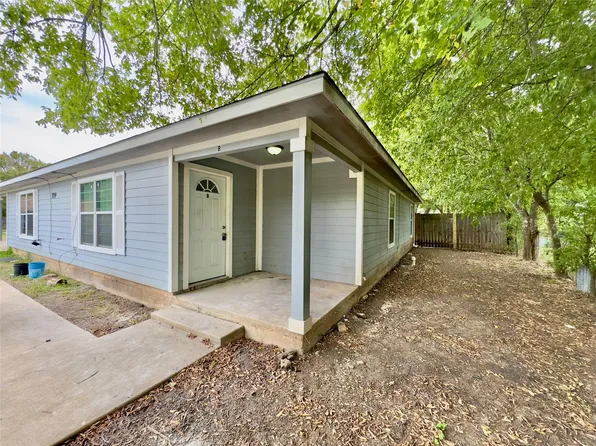 709 San Saba St #A, Lockhart, TX 78644