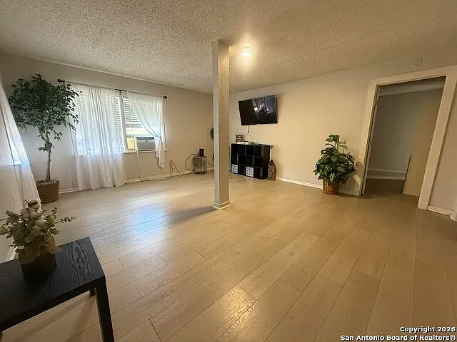 109 Bonham St #C — Photo 3