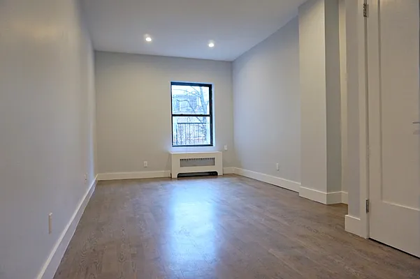 Rented by Metropolitan Equities | media 1