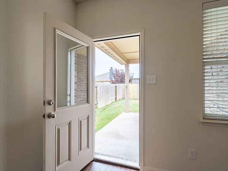 1911 Hot Springs Way — Photo 24