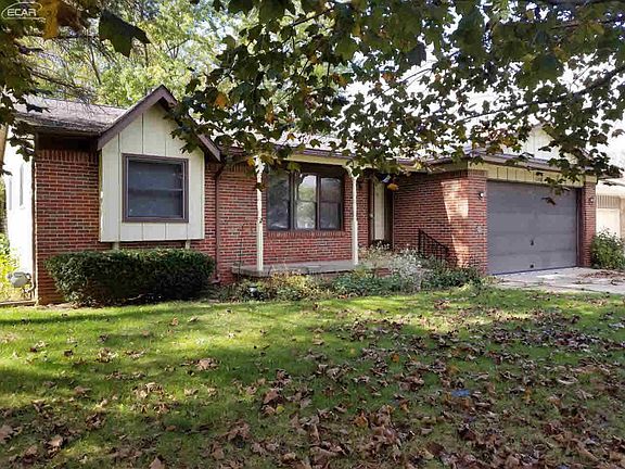 3rd image of 6058 Coventry Dr