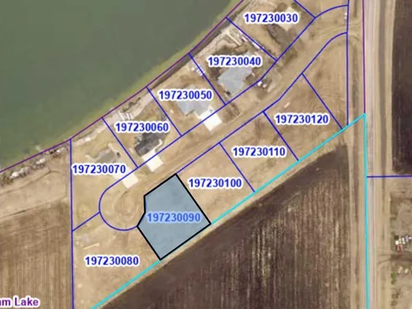 1134 Bingham Lake Dr, Bingham Lake, MN 56118