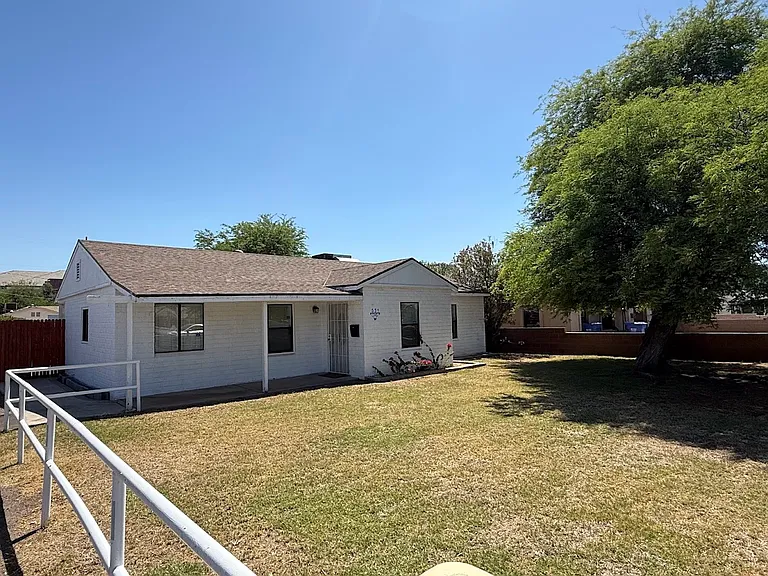531 E Osborn Rd — Photo 4