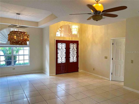 4th image of 4122 Woodacre Ln