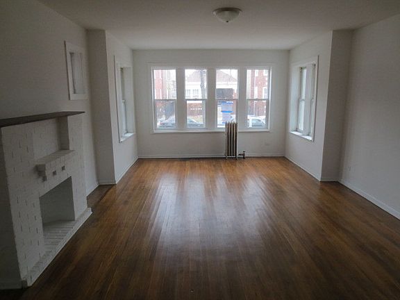 2nd image of 6211 S Artesian Ave