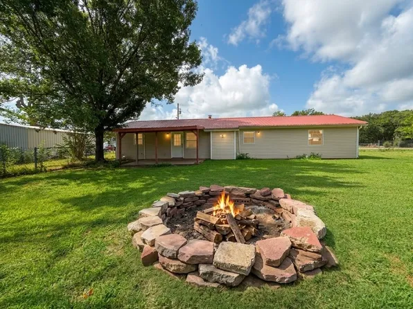 10976 Us Highway 80, Fruitvale, TX 75127